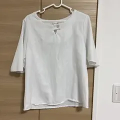 シンプルホワイト半袖シャツ