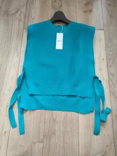 新品　コムサイズム　サイドリボンニットベスト　F　ターコイズ