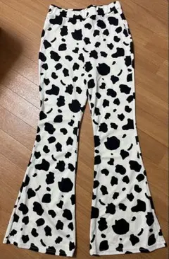 牛柄模様 フレアパンツ Mサイズ