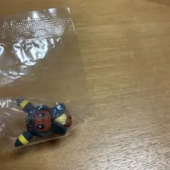 ポケモン、イーブイフィギュアコレクション〜ポンチョシリーズ〜【ブラッキー】
