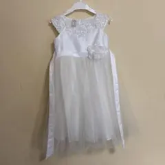 ホワイトベビードレス レース装飾付き
