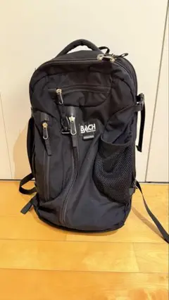 BACH ブラックリュック メッシュポケット付き