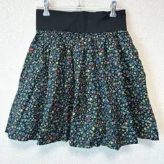 ネセサリーオブジェクツ フレアスカート 小花柄 S 黒 綿混 オシャレ お出かけのサムネイル