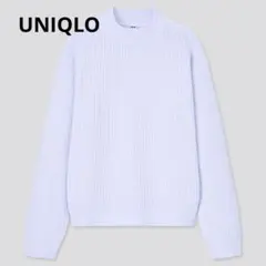 ユニクロ　ライトスフレヤーンモックネックセーター Mサイズ