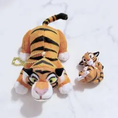 ディズニー アラジン ジャスミン ラジャー ぬいぐるみバッジ タグ付き