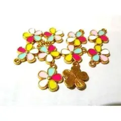 10個 約1.5cm×1.2cm 管付きフラワーチャーム カラフル CN09