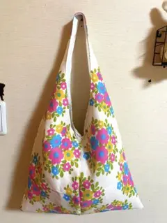 レトロポップ花柄♡肩掛けワンショルダーバッグ大