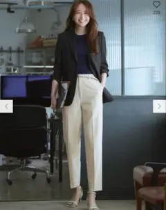 【美品】UNIQLO 感動ジャケットリラックスフィット