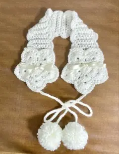 ハンドメイド　イヤーマフ　耳あて　耳当て　星型　リボン　白　かぎ針編み　お花模様