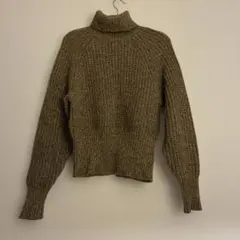 リブ編みタートルネックニット Mサイズ ベージュ