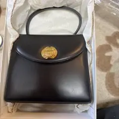 ブラックレザー ハンドバッグ ゴールド金具