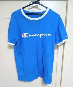 青を基調としたメンズの子供服のChampion 青 Tシャツ ロゴ入り