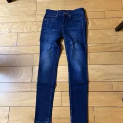 美品　GAP スキニーパンツ　24