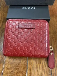 GUCCI 赤 レザー 二つ折り財布