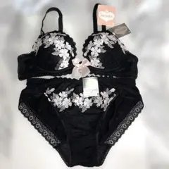 ワコール acute 花柄刺繍 ブラジャーショーツセット C70 Mサイズ