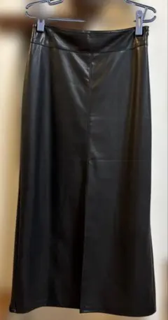 フェイクレザースカート