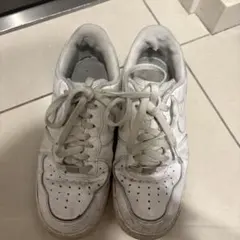 NIKE AIR FORCE 1 ホワイト スニーカー
