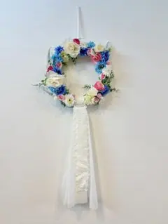 華やかな花冠風リース