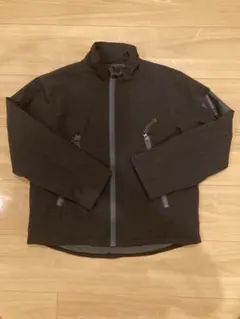 VALMAN BOYS ブラックジャケット 140 中綿　薄手ダウン