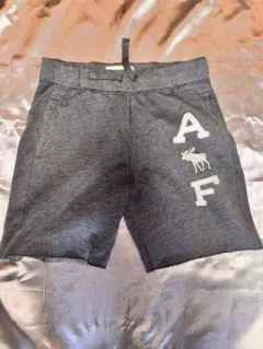 Abercrombie & Fitch グレーショートパンツ S
