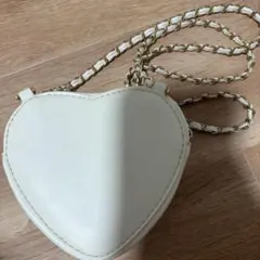 ハート型ホワイトショルダーバッグ GRL