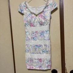 フラワープリントタイトドレス