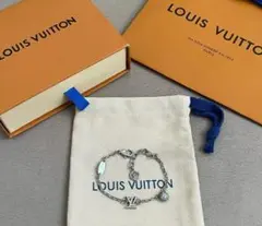 【即購入不可】Louis Vuitton LVロゴ ブレスレット シルバーのサムネイル