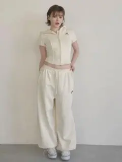 andmary Coco loose sweat set up ivory - メルカリ