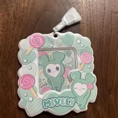TWICE MIVELY カードホルダーのサムネイル