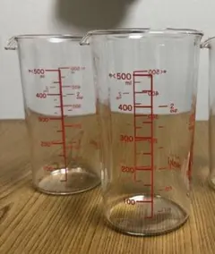 【美品】iwaki 耐熱ガラス 計量カップ 500cc 2個セットのサムネイル