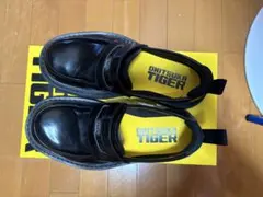 八月様専用　Onitsuka Tiger ローファー ブラックのサムネイル