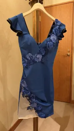 ロイヤルブルー花刺繍ドレス