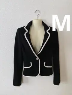 テーラードジャケット 黒 オシャレ