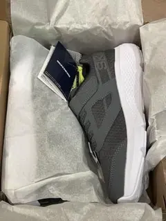 新品　スケッチャーズ　キッズ　グレー　403985L サイズ23センチ　綺麗