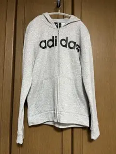 adidas グレー ジップアップパーカー