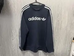 adidas ネイビー スウェット トレーナー