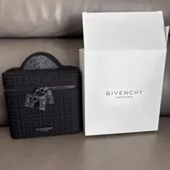 【新品】GIVENCHY PARFUMS ジバンシー　バニティポーチ　ノベルティのサムネイル