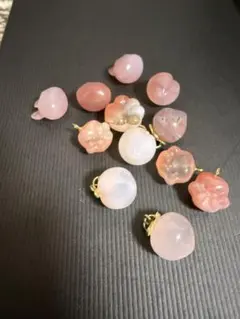 【天然石】瑪瑙 彫刻パーツ セット（桃・肉球・ラブブ）ブレスレット素材