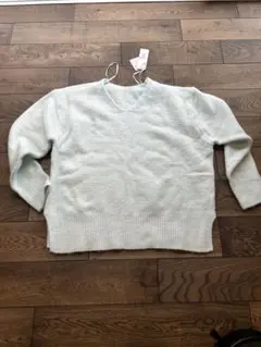 ライトブルー Vネック ニットセーター Mサイズ