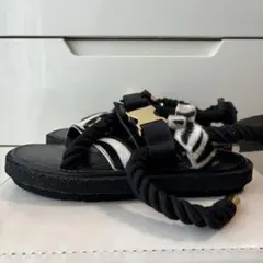 sacai サカイ ブラックレザー × ハラコ ロープ サンダル ゼブラ柄のサムネイル