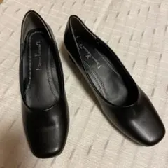 【Romeo Valentino 】スクエアトゥ ヒールパンプス 黒