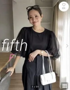 美品　fifth 接触冷感 チュールドッキングスリーブTシャツ ブラックのサムネイル