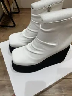 グレイルホワイト 厚底ブーツ 22.5cm