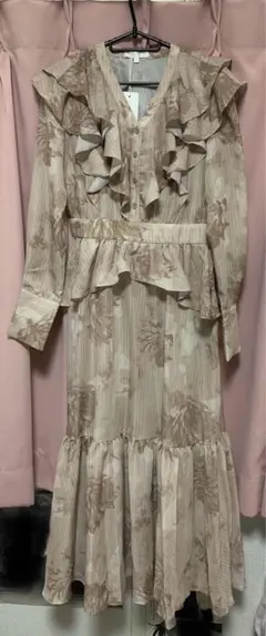 riendaリエンダ★総柄ワンピース　ロングベージュ