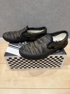 VANS Slip-On ドラゴン柄 ゴールド ブラック 新品未使用 - メルカリ