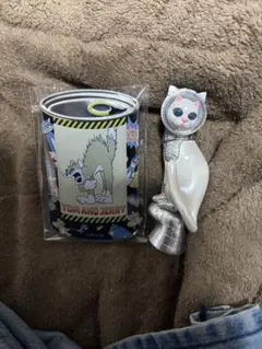 ヤノベケンジのガチャおもちゃトムとジュエリー缶ジュース風缶バッジまとめ売り猫ねこ