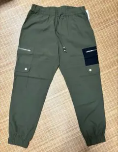 カジュアルパンツ ジッパーポケット付き