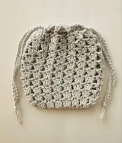 ハンドメイド　編み物　ポーチ（巾着）