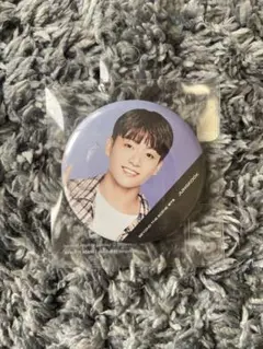 JUNGKOOK 缶バッジ 直径約5.5cm