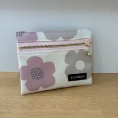 フタにファスナー☆移動ポケット☆さくらんぼ☆白☆ハンドメイド